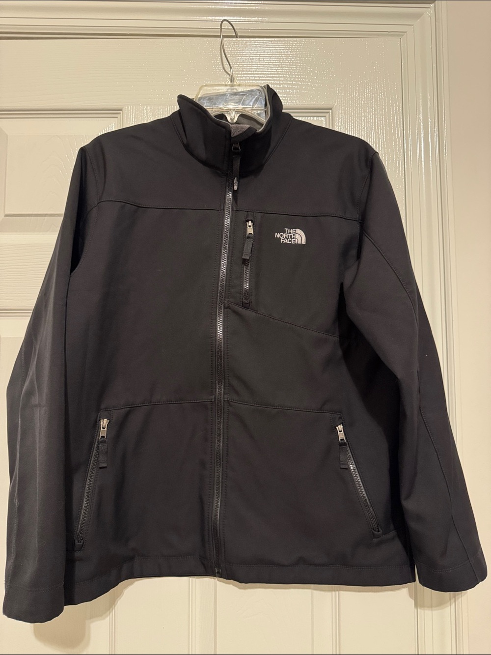 The North Face Men's Black Performance Softshell Jacket